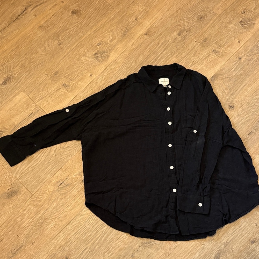 American Eagle Outfitters Black Button Down Shirt
